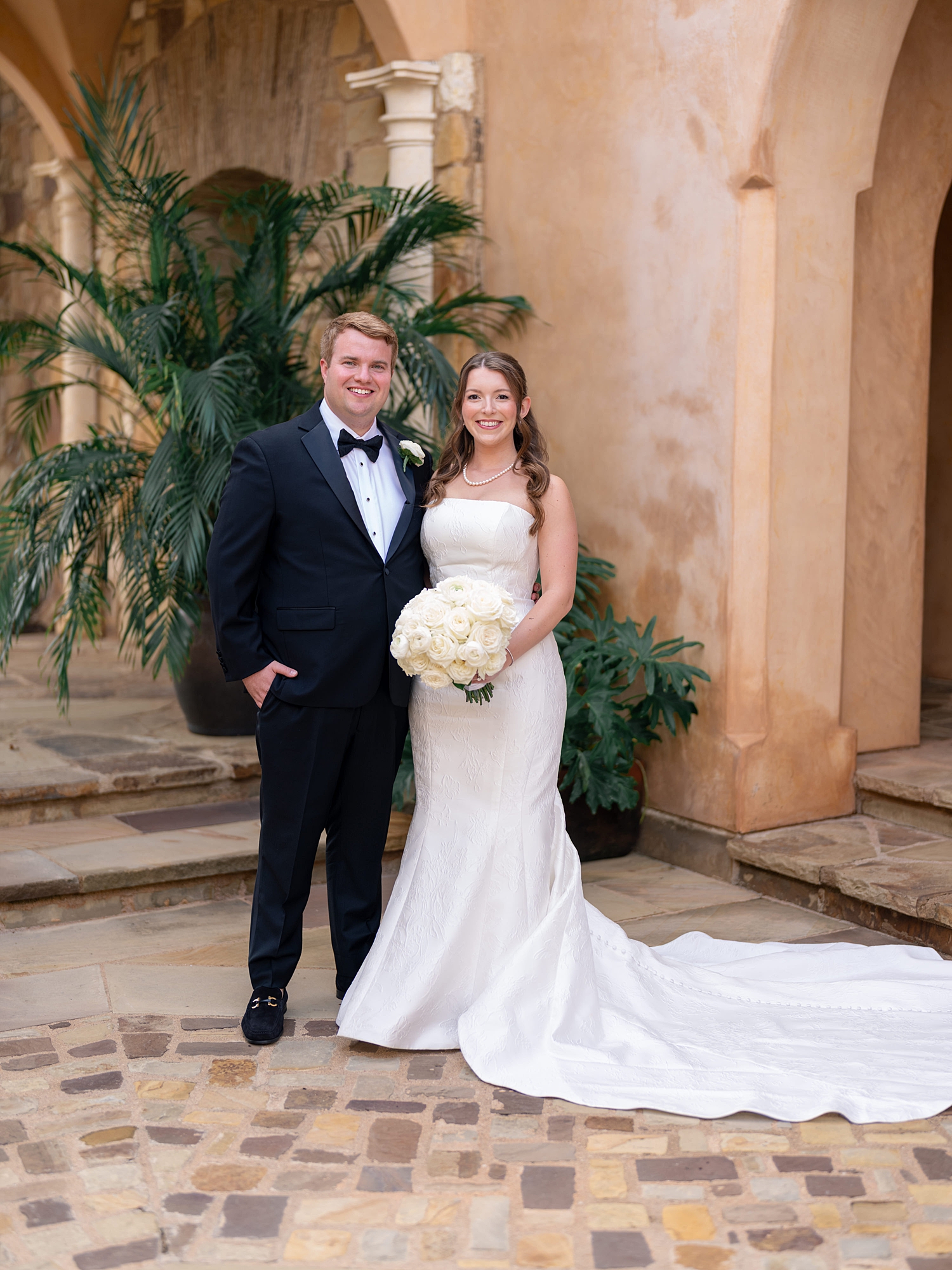 Portrait of bride and groom Escondido Golf Club, Austin wedding photography by Paige Vaughn Photo