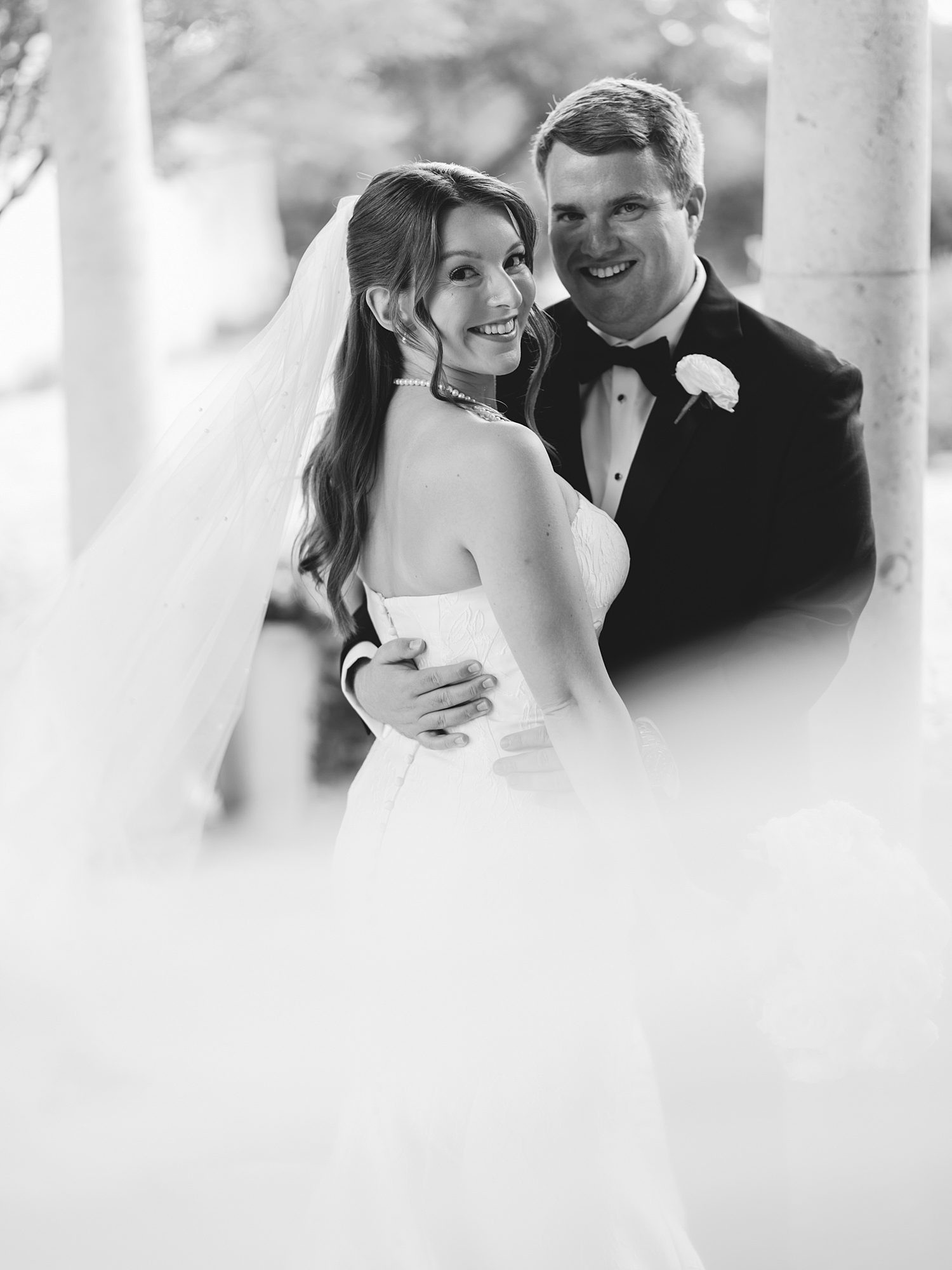 Portrait of bride and groom Escondido Golf Club, Austin wedding photography by Paige Vaughn Photo