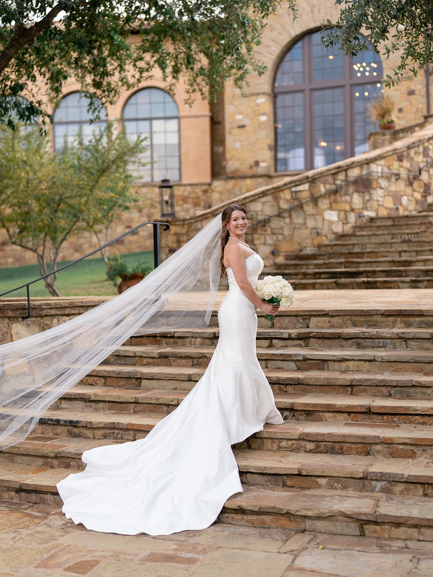 elegant bridal portrait at Escondido Golf Club, Austin wedding photography by Paige Vaughn Photo