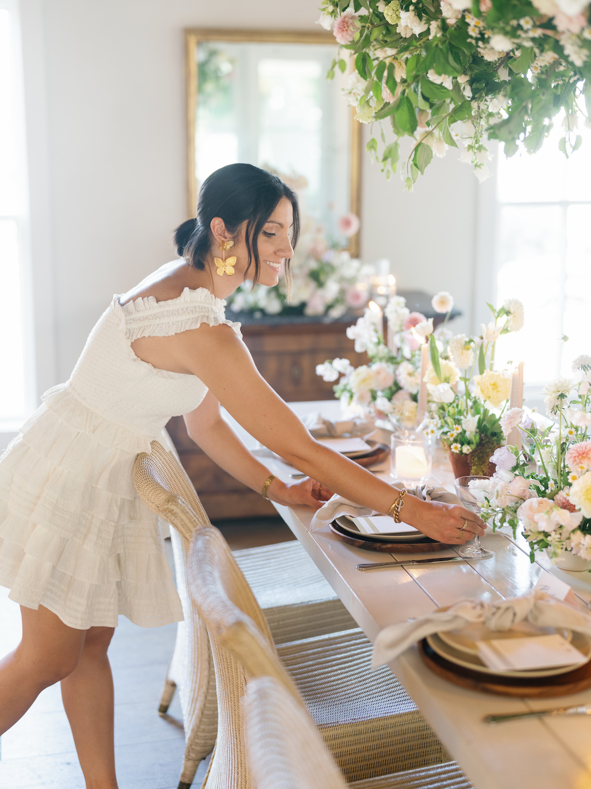 Austin Events Photography table with floral arrangement and flowers