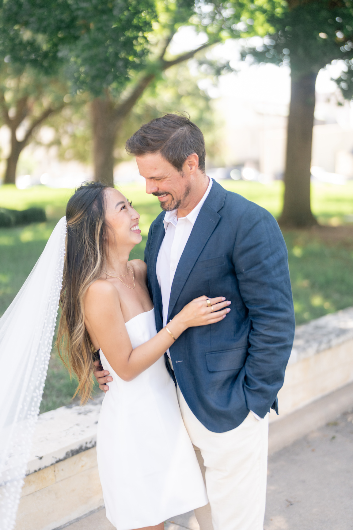 Austin Courthouse Wedding bride groom portraits