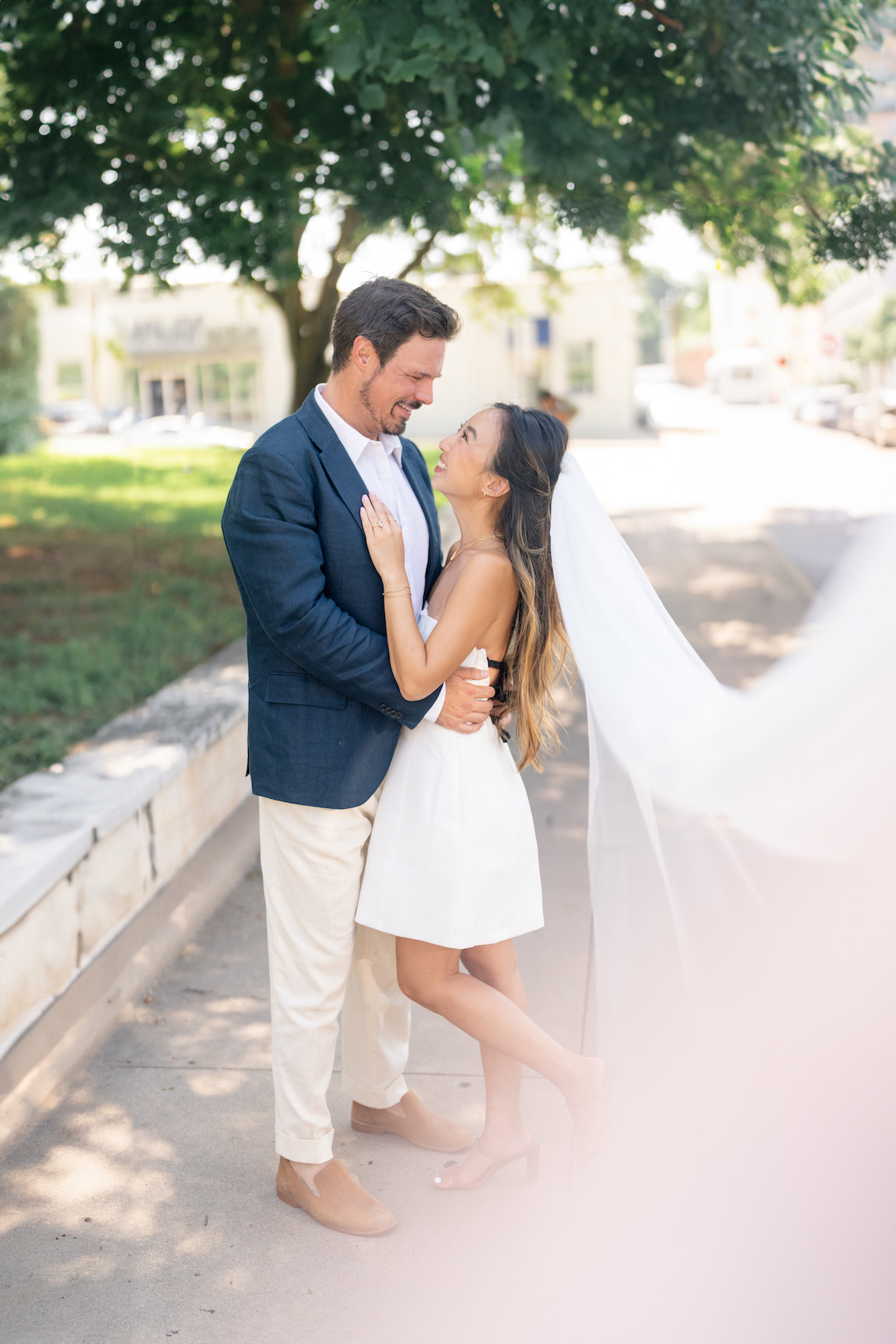 Austin Courthouse Wedding bride groom portraits