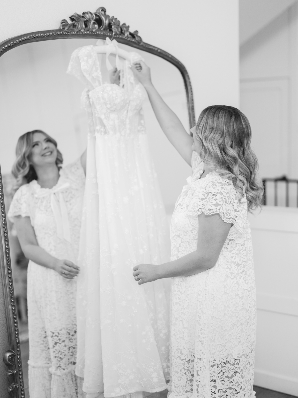 Arrowhead Hill Wedding Bride getting ready in bridal suite