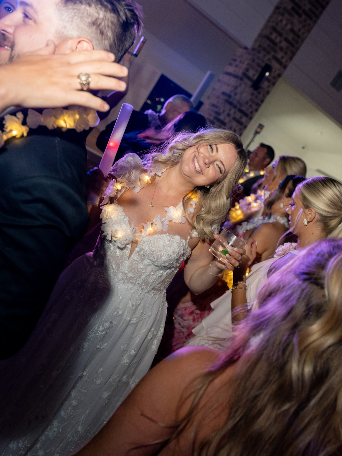Arrowhead Hill Wedding reception and dancing