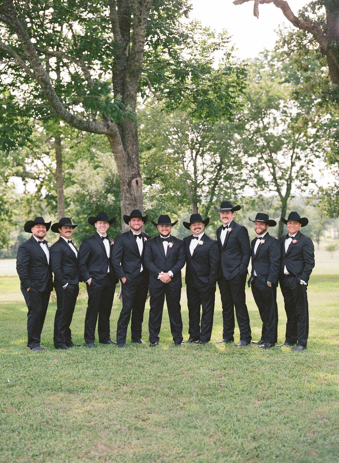 Arrowhead Hill Wedding groom and groomsmen portraits