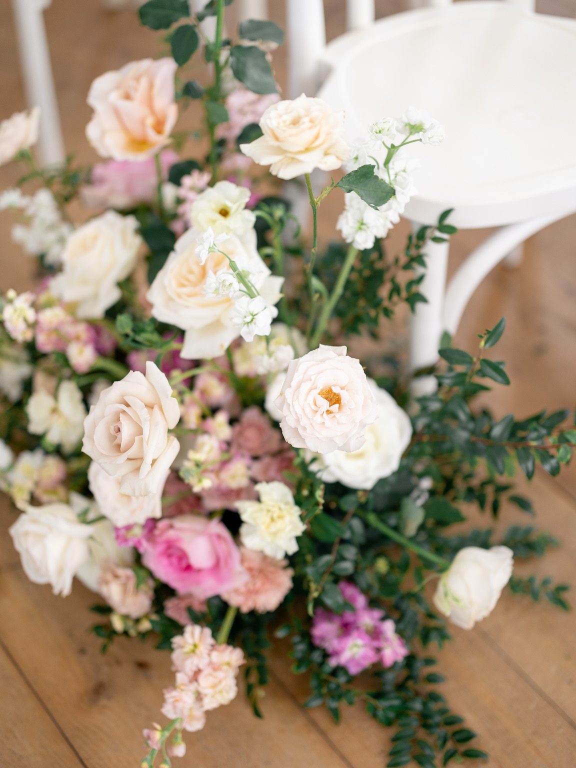 Arrowhead Hill Wedding ceremony with lush florals