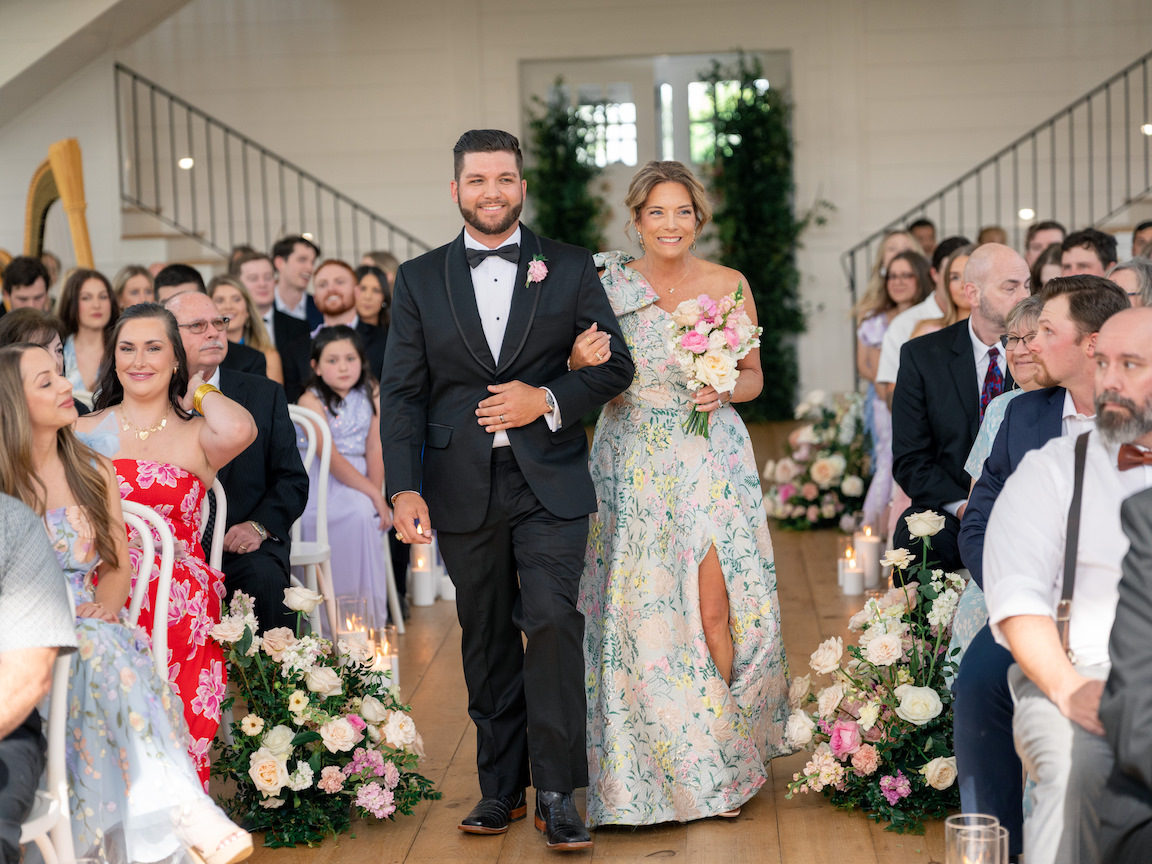 Arrowhead Hill Wedding ceremony with lush florals