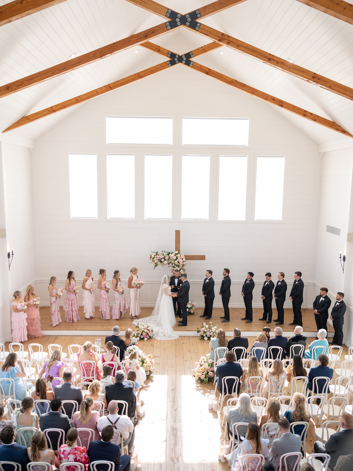 Arrowhead Hill Wedding ceremony with lush florals