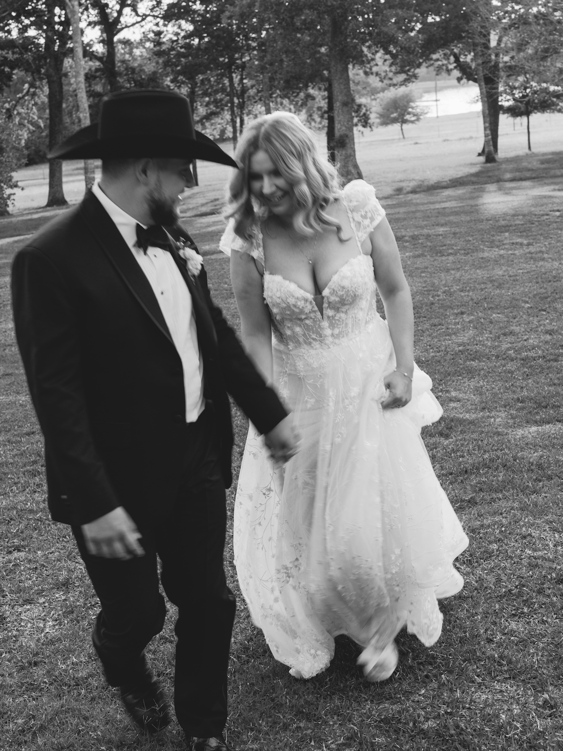 Arrowhead Hill Wedding bride and groom sunset portraits