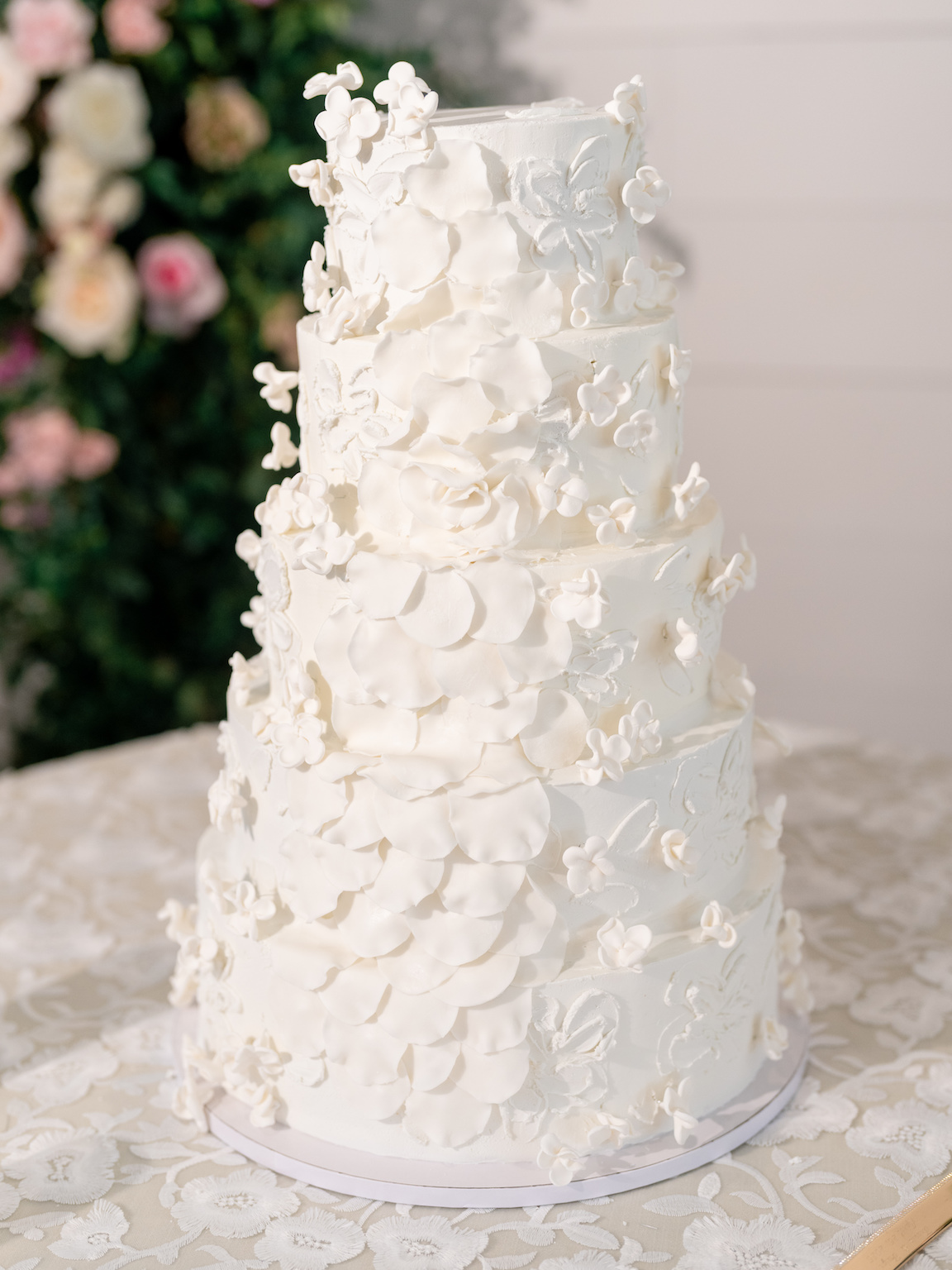 Arrowhead Hill Wedding reception photos with florals