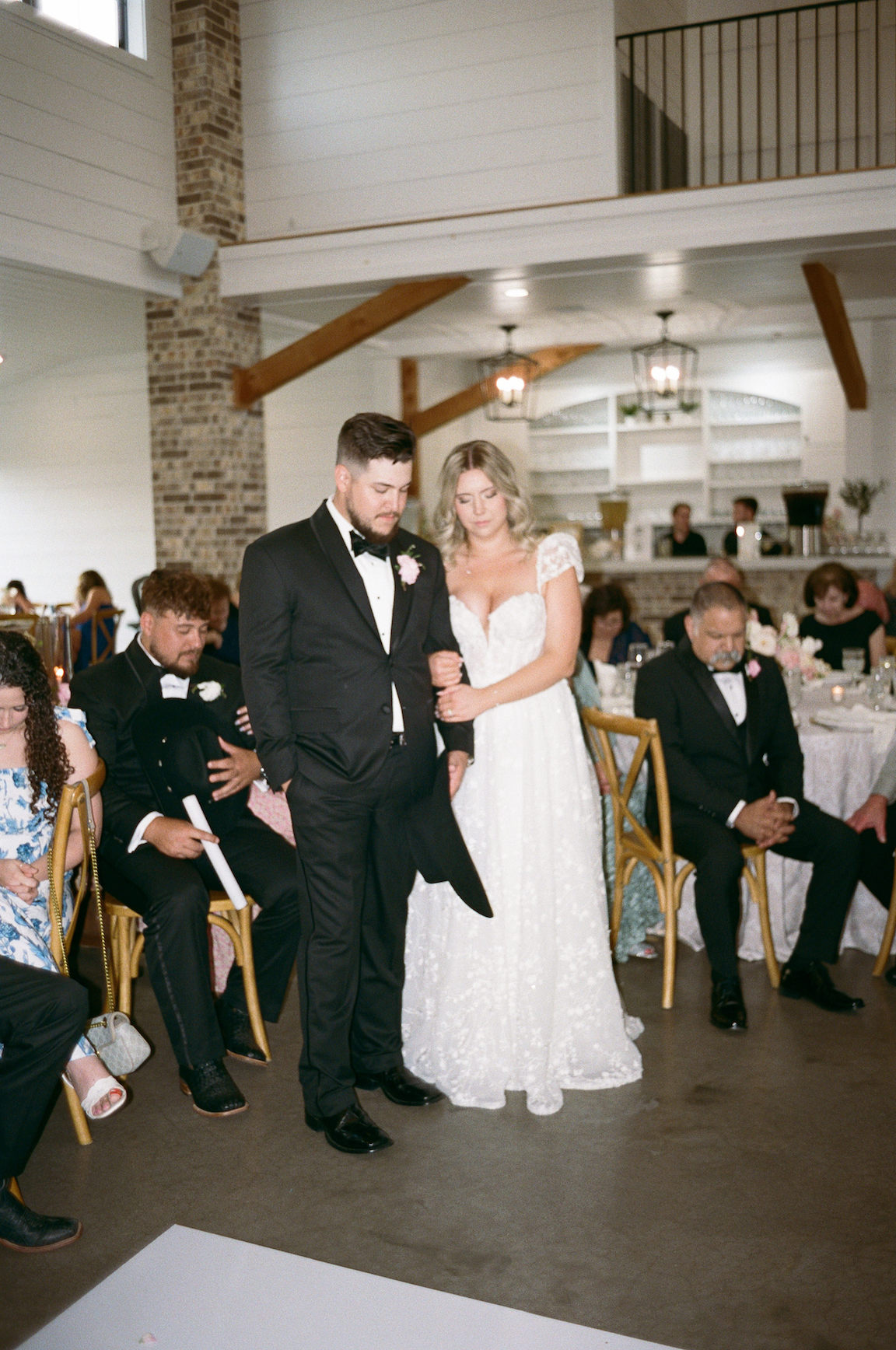 Arrowhead Hill Wedding reception and dancing