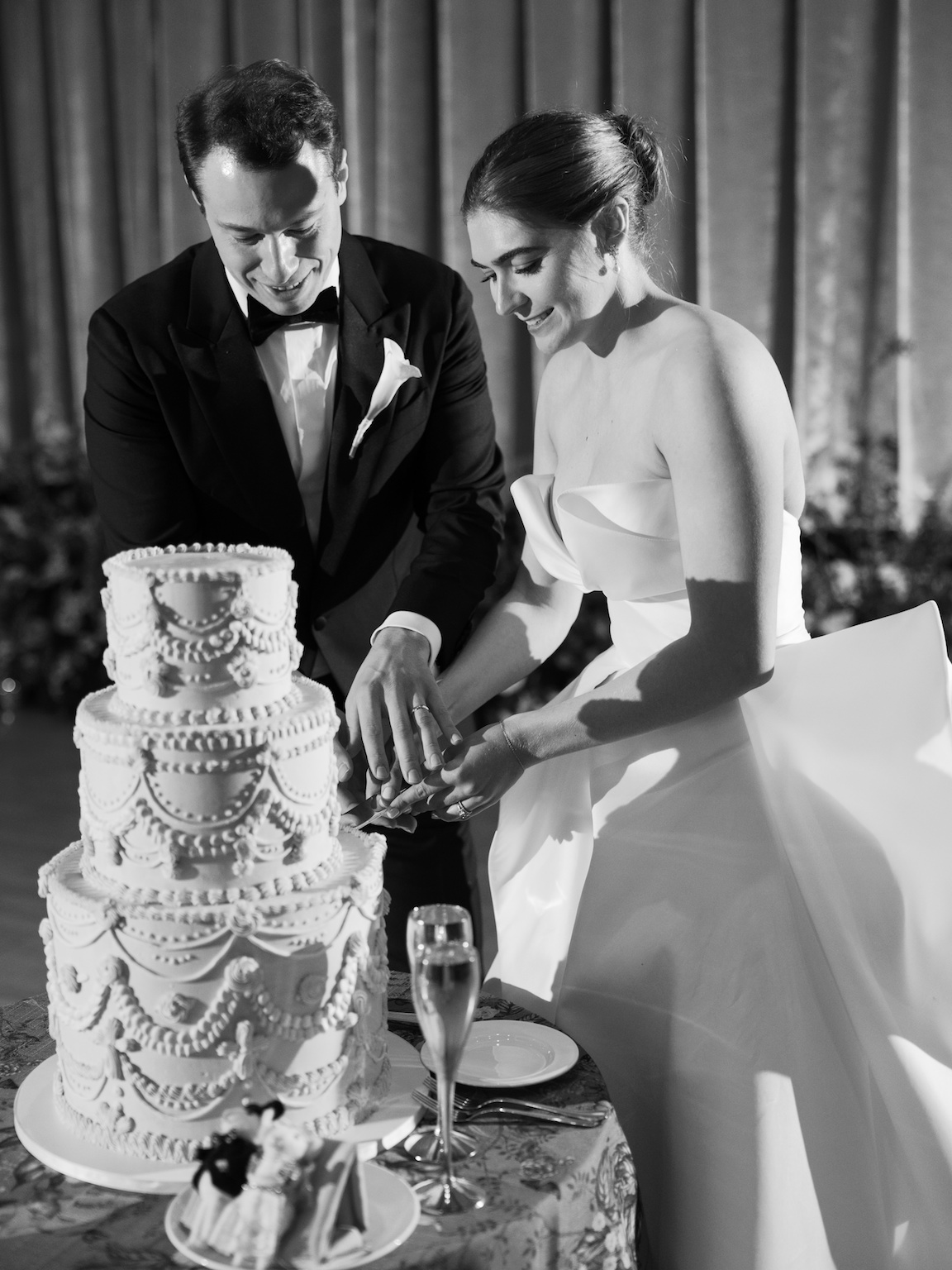 Fairmont San Francisco Wedding reception bride and groom cake cutting