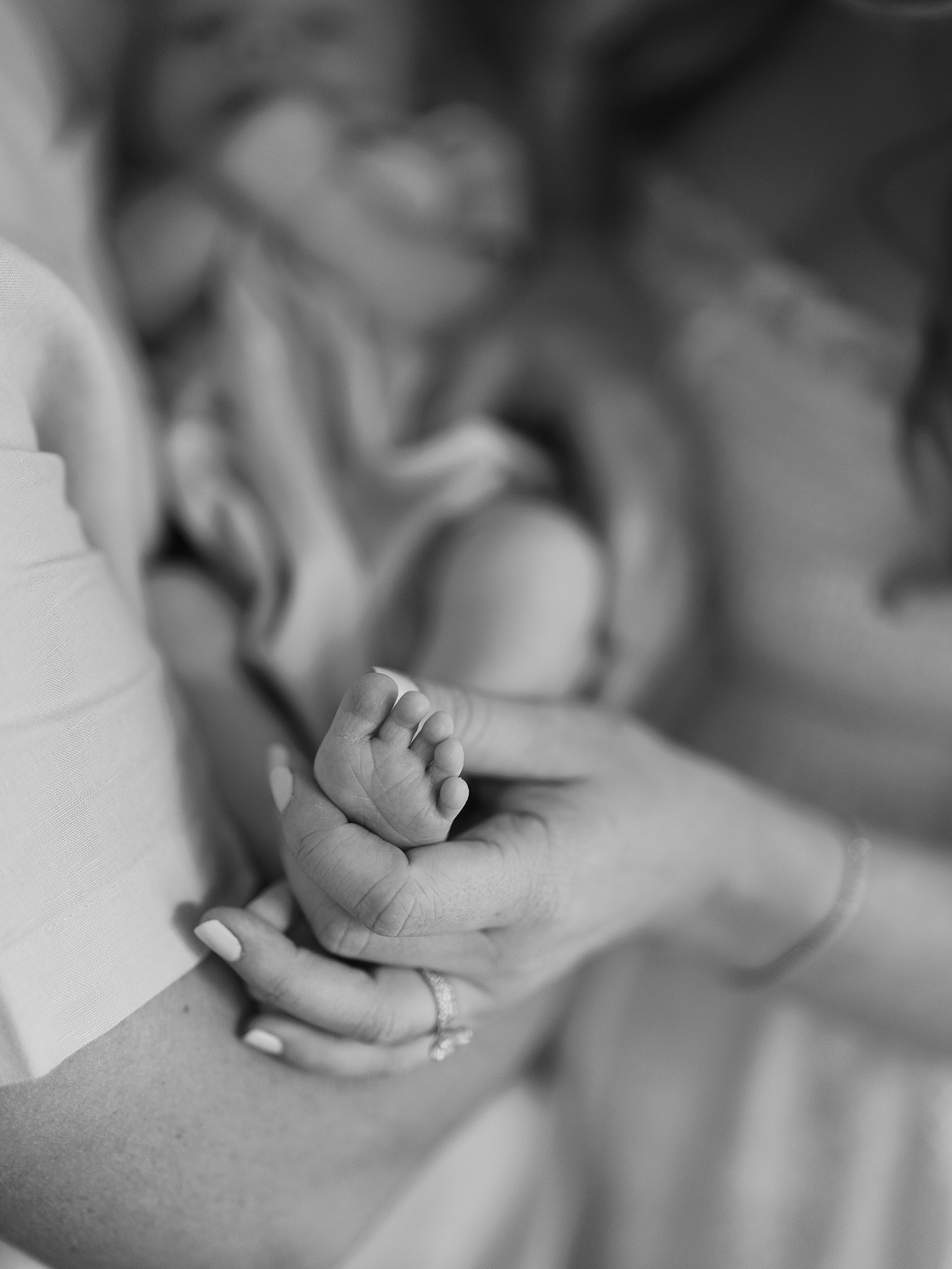 newborn Brooks photos in home setting Austin