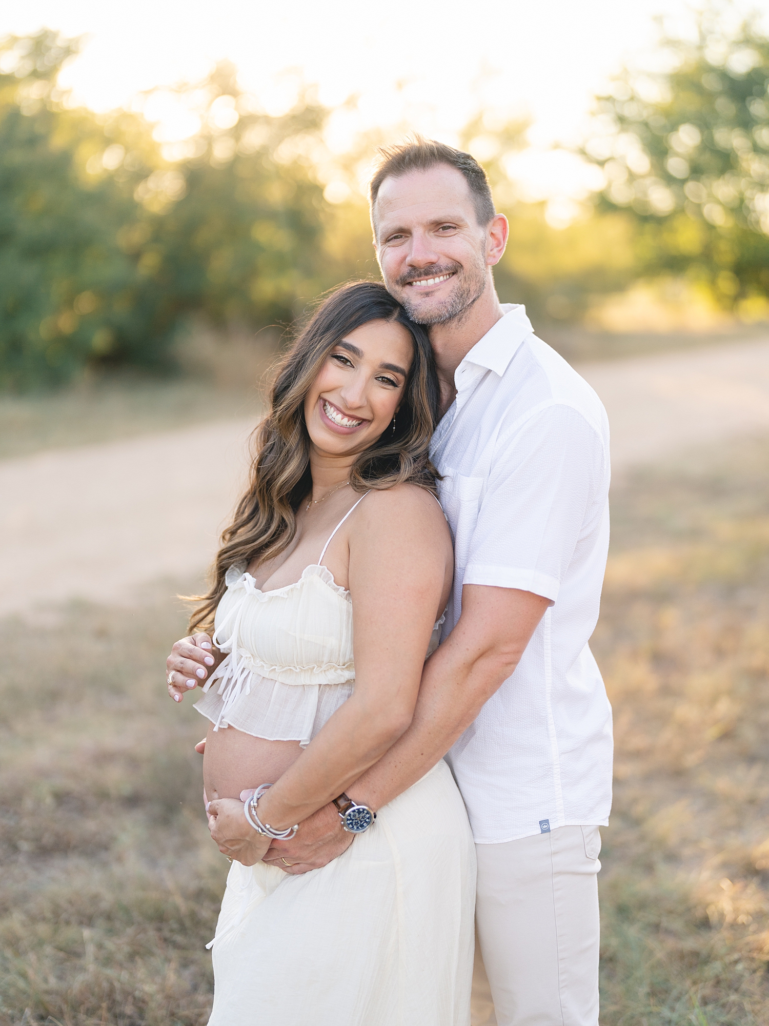 romantic maternity session outdoors