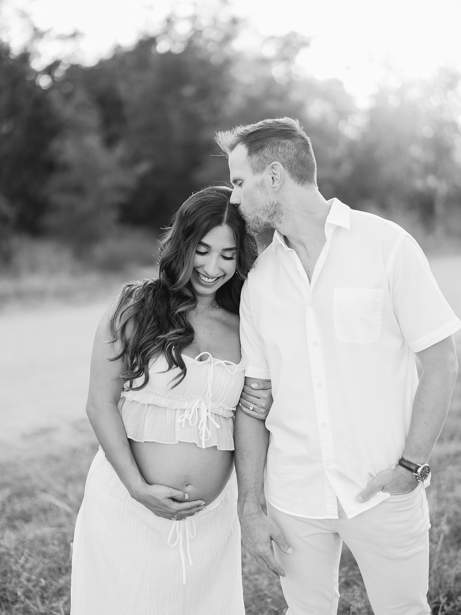 romantic maternity session outdoors