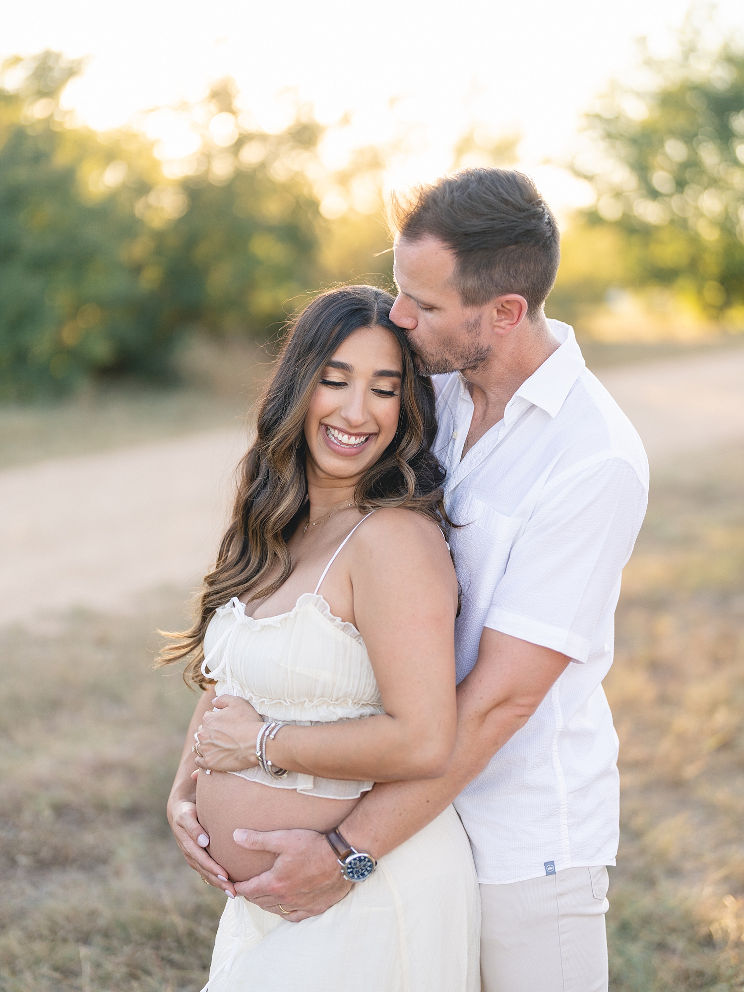romantic maternity session outdoors