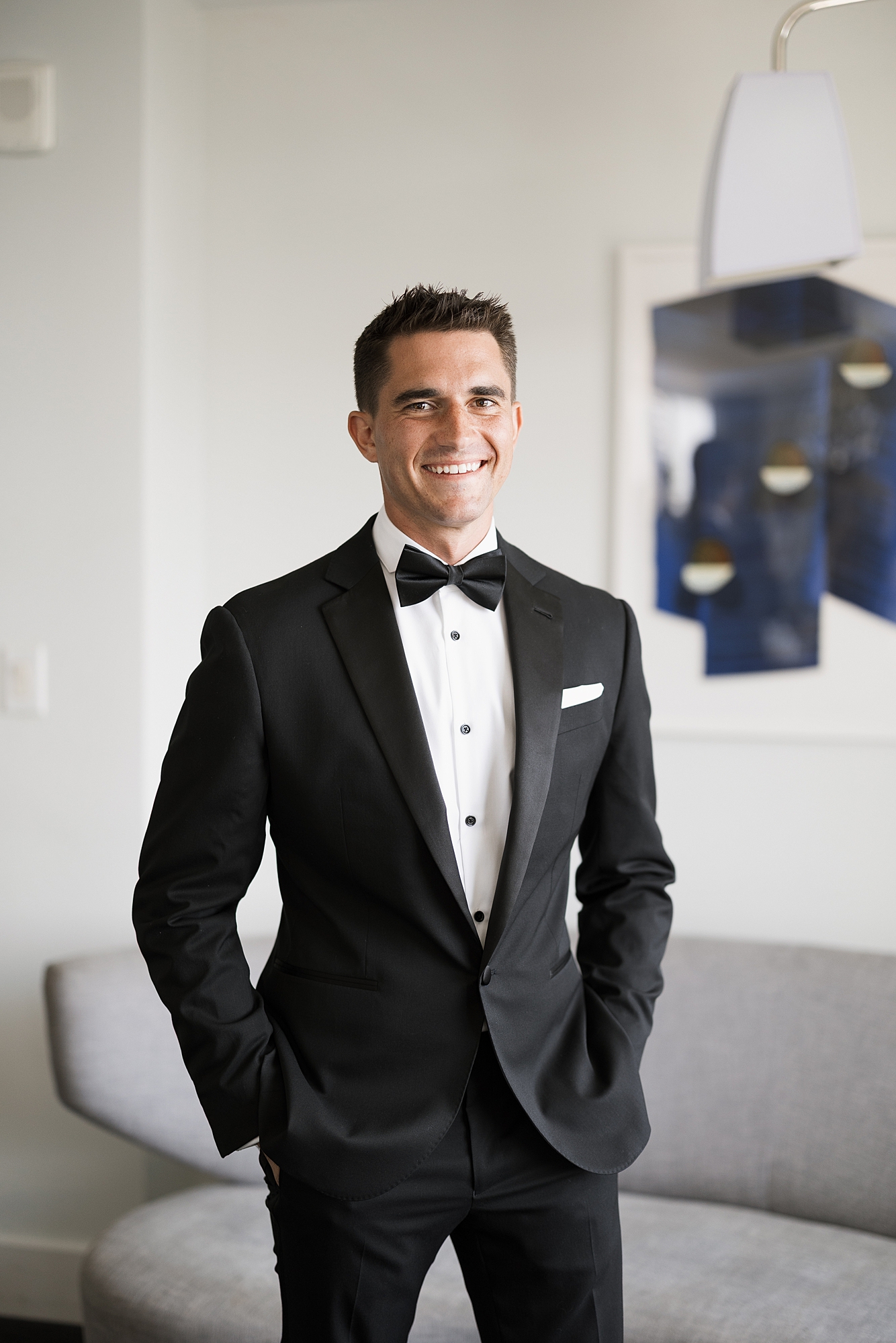 wedding portraits at Laguna Gloria Austin