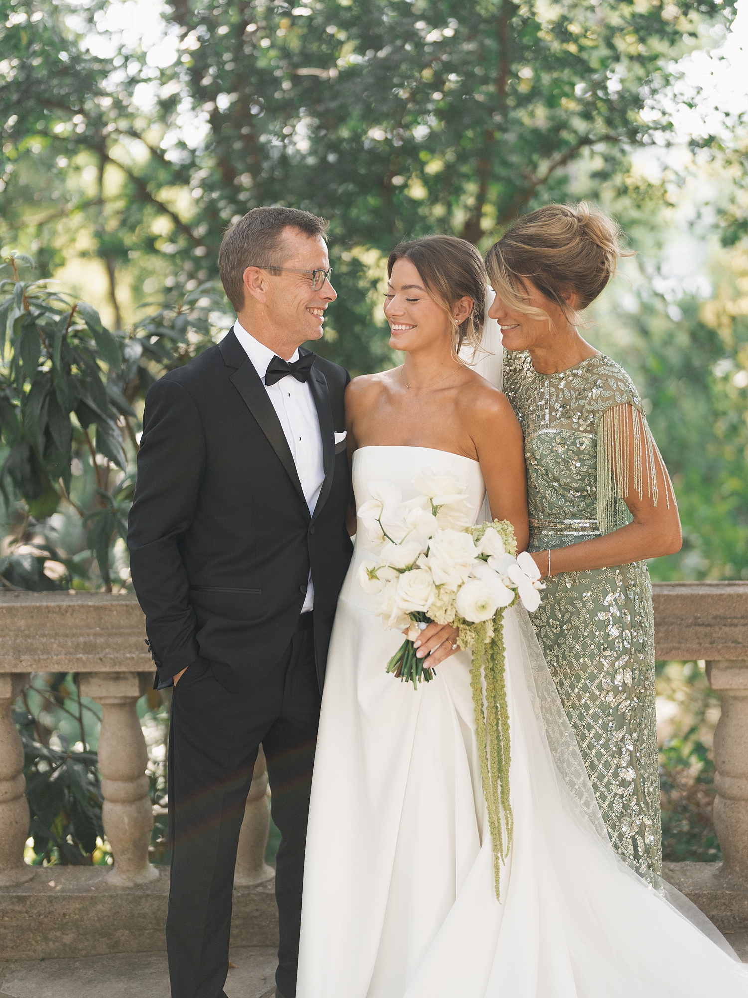 portrait at Laguna Gloria wedding