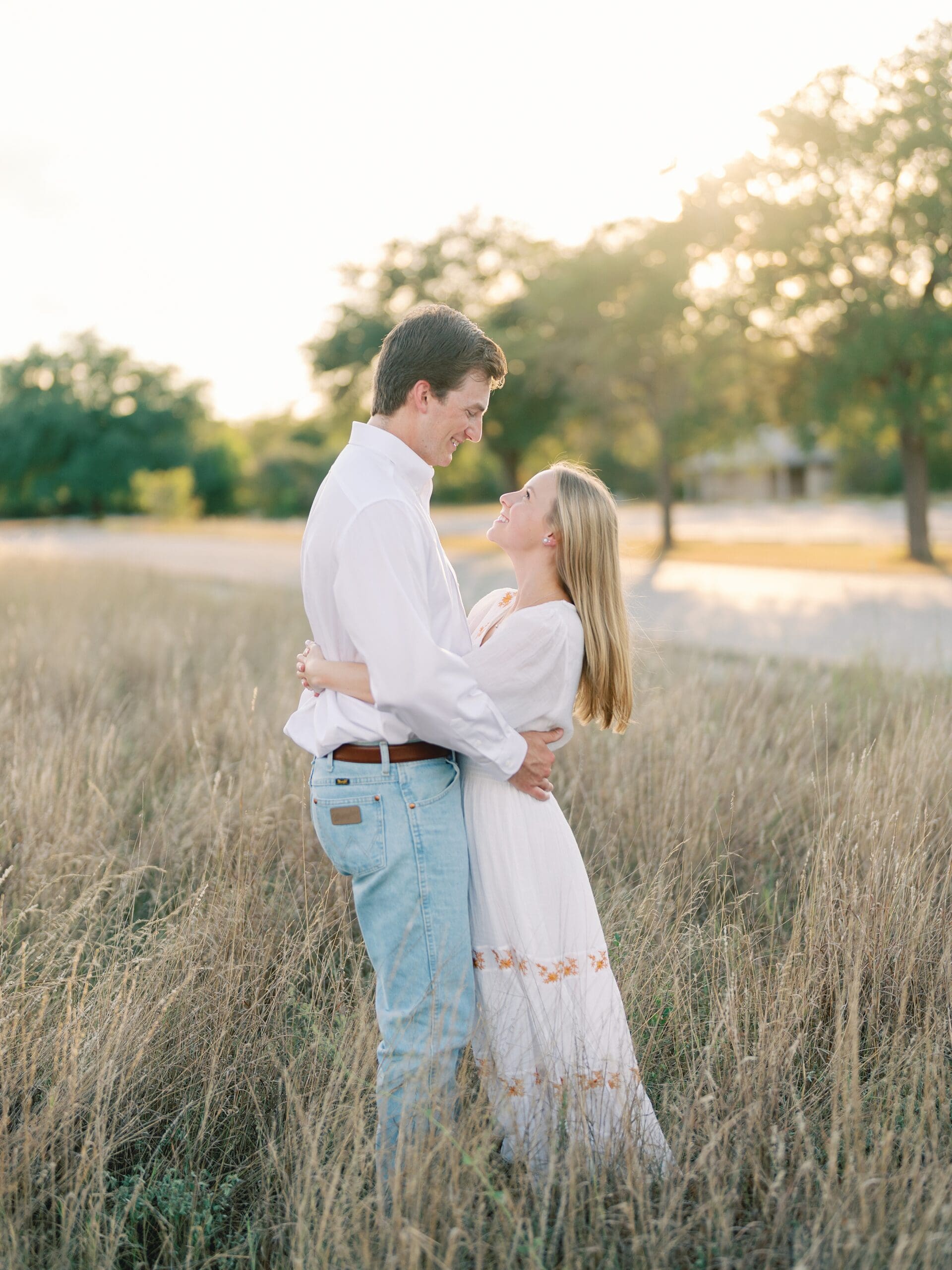 Austin engagement photographer natural outdoor portraits