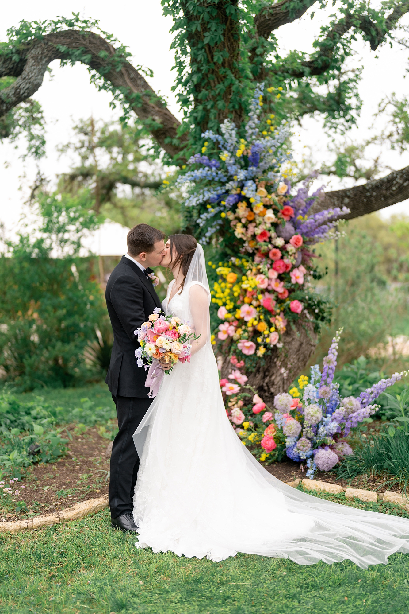 Paige Vaughn Photo spring wedding Driftwood bride and groom portraits