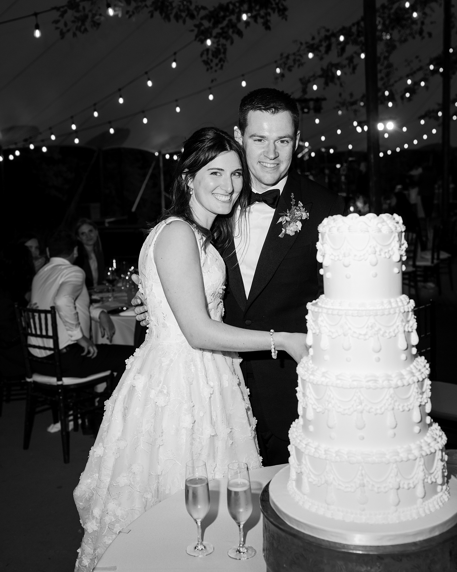 Paige Vaughn Photo spring wedding Driftwood